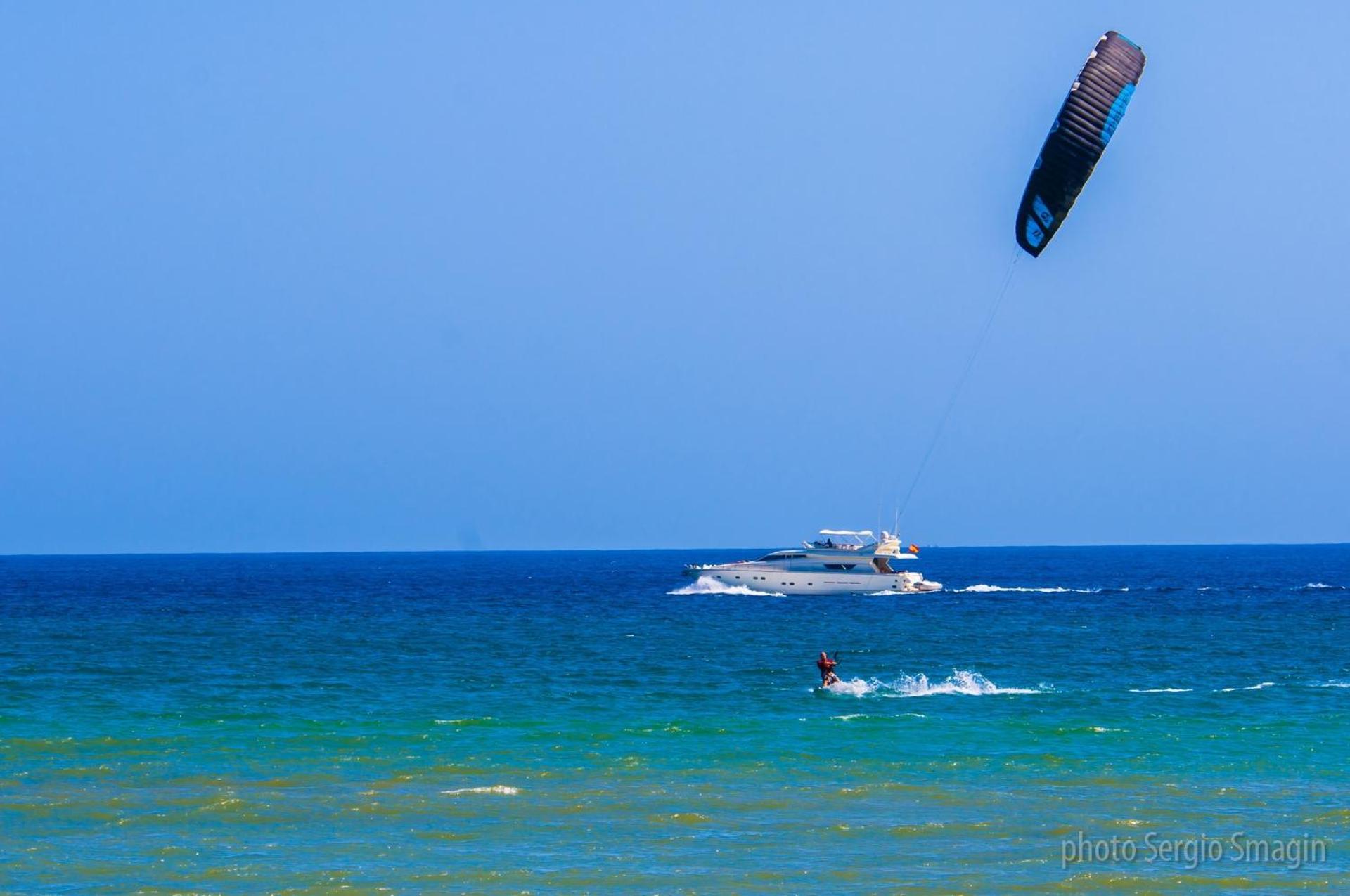 Benalbeach 1010 - Vista Al Mar - Piscina Todo El Ano - Primera Linea De Playa 贝纳尔马德纳 外观 照片