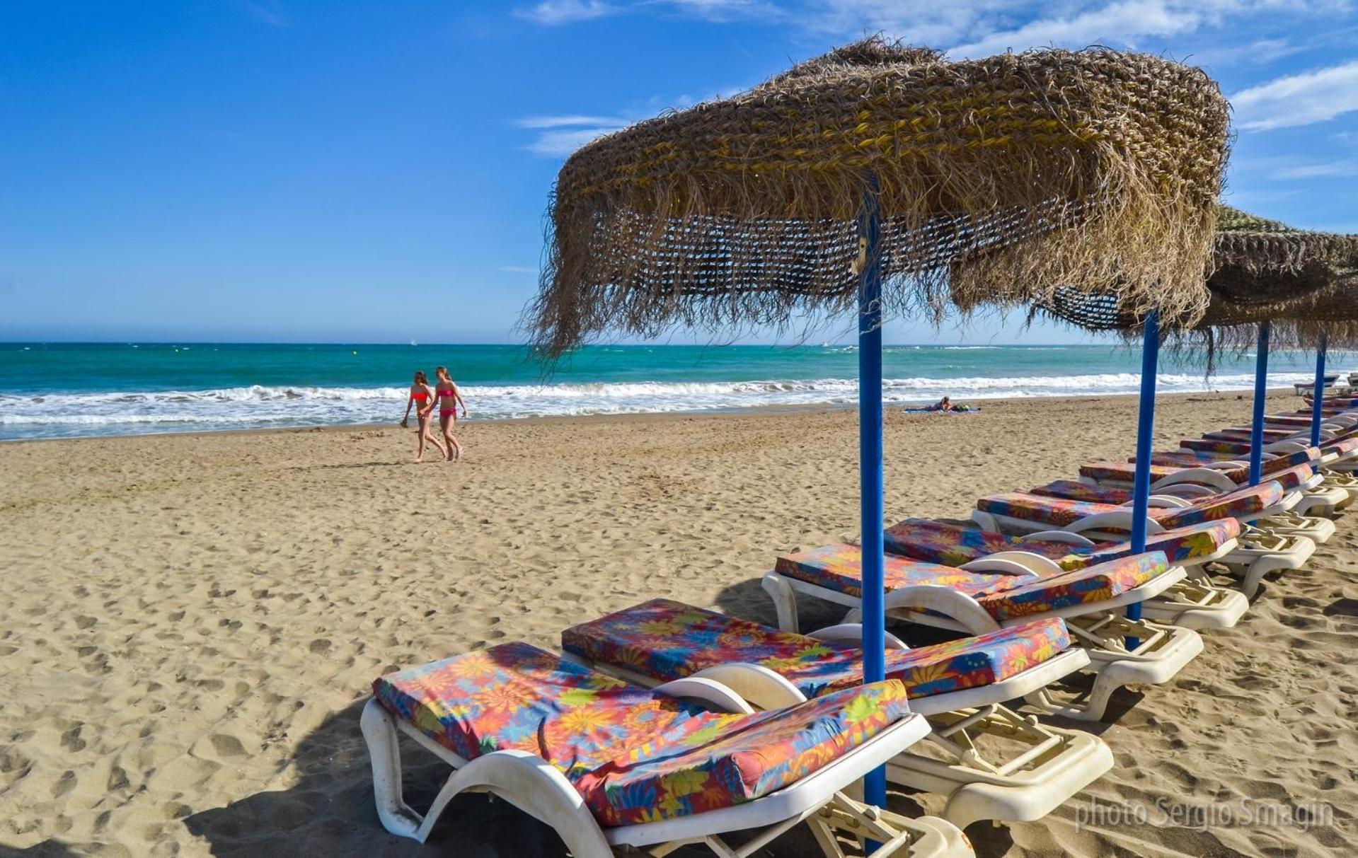 Benalbeach 1010 - Vista Al Mar - Piscina Todo El Ano - Primera Linea De Playa 贝纳尔马德纳 外观 照片